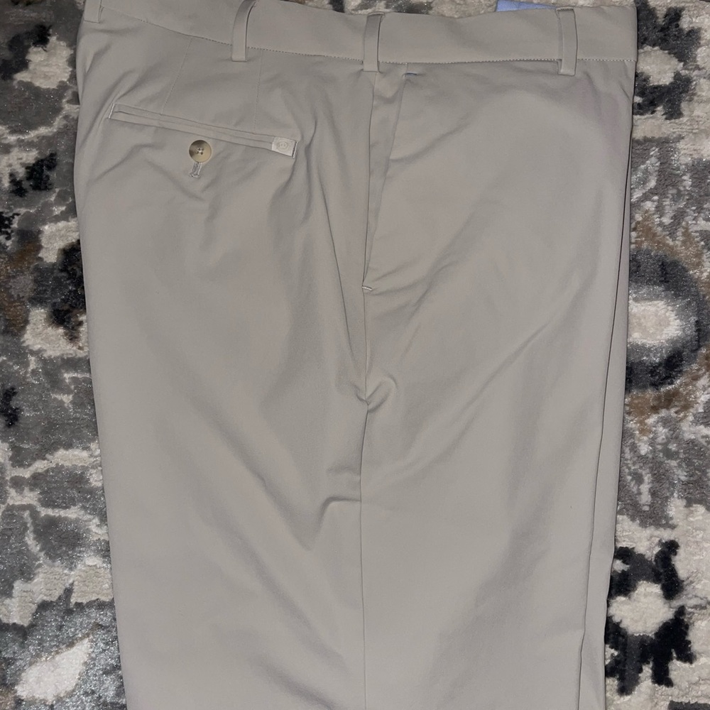 Men’s 9in Peter Millar Performance Shorts